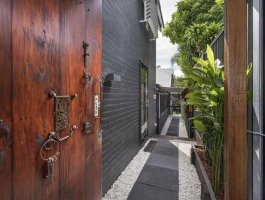 Kozyguru / Spring Hill / 2B2.5B / Qsh050-2 Apartment Brisbane Australia